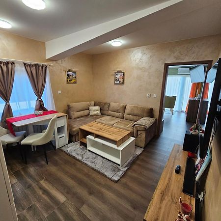 Апартамент Бела / Apartment Bela Радуил Екстериор снимка
